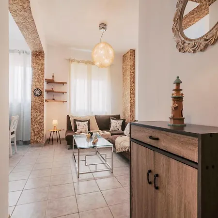 Rhodes Castle View Apartment